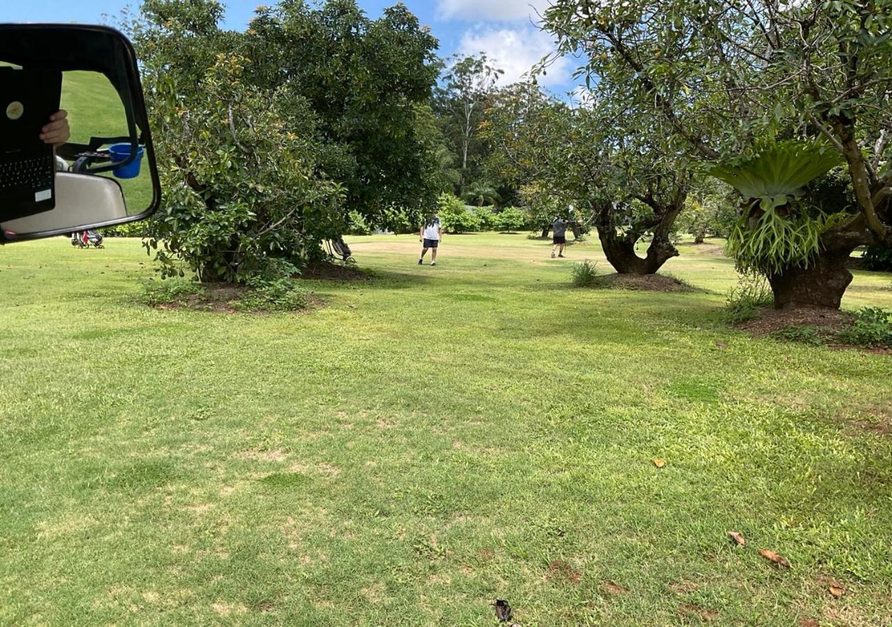 Sunshine Coast Retreat Your Own Private Golf Course Diddillibah