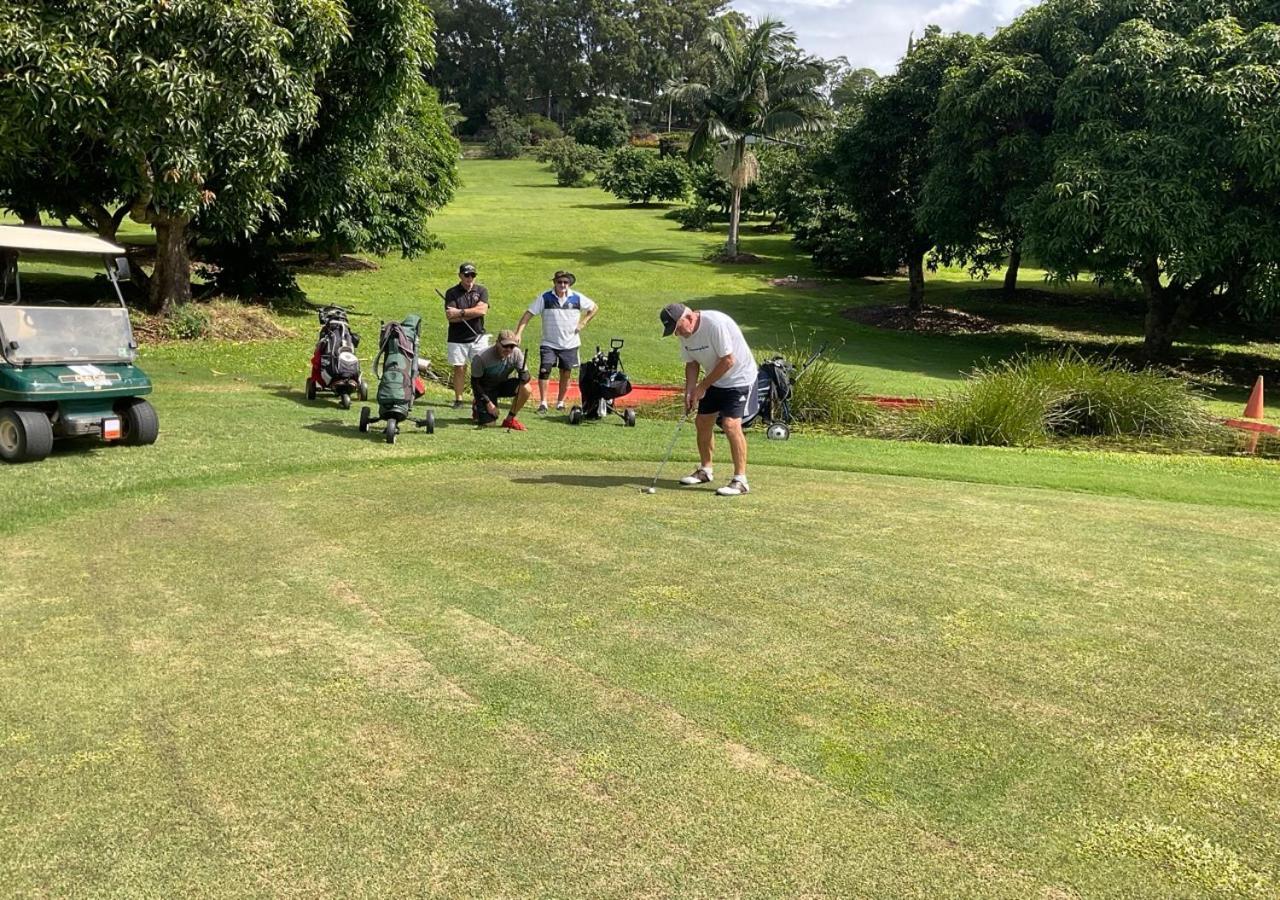 Sunshine Coast Retreat Your Own Private Golf Course *